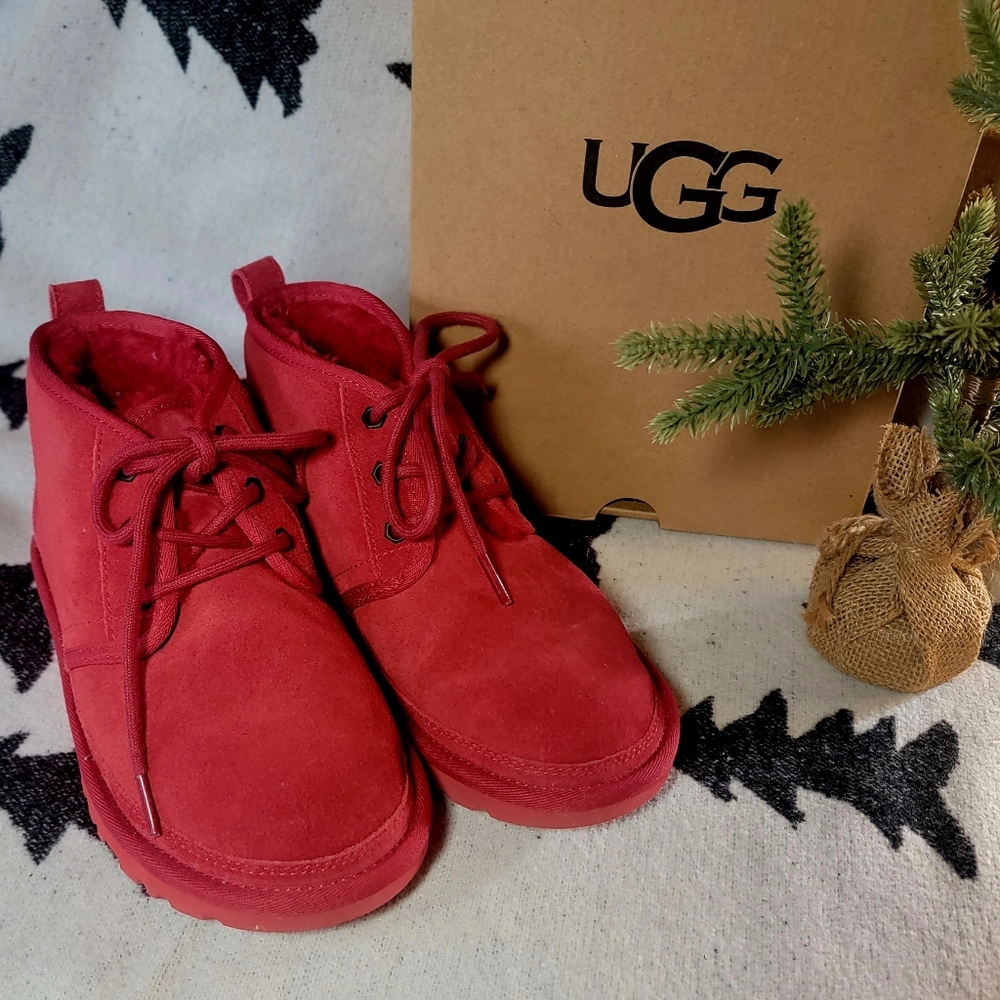 Ugg Neumel Red size 6